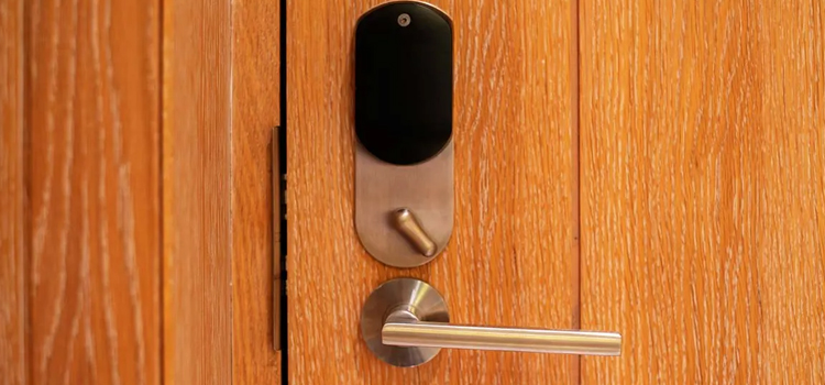 Automatic Locking Door Knob Caledon